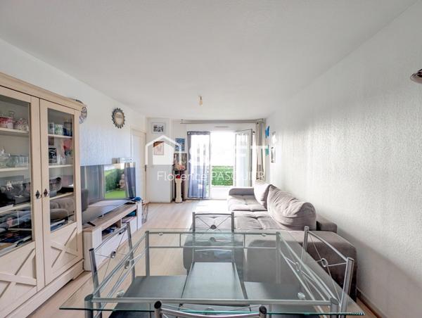 Parempuyre Sud - T2 dernier étage, balcon, parking.