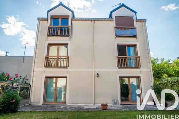Immeuble à vendre 238 m² Stains