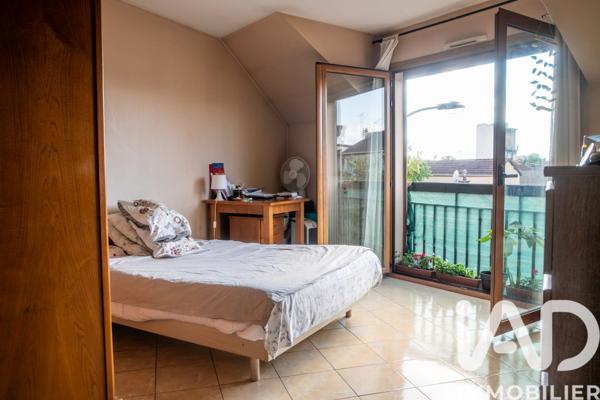 Immeuble à vendre 238 m² Stains