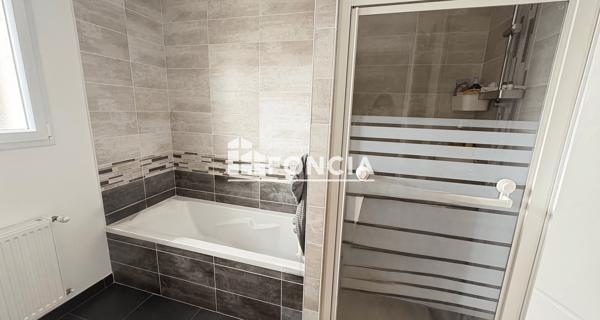 Location Maison 5 pièces 94.5 m² - Vannes 56000