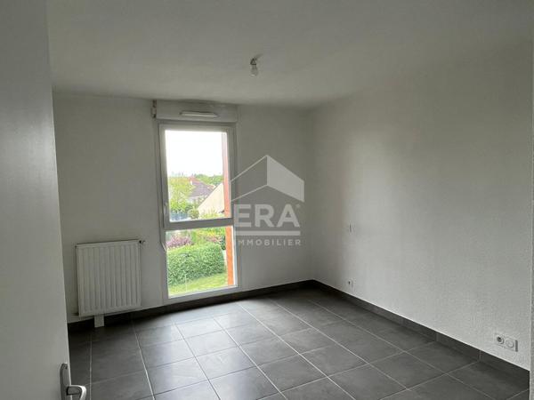 TOURS NORD - T3 - BALCON - PARKING - CHARGES COLLECTIVES