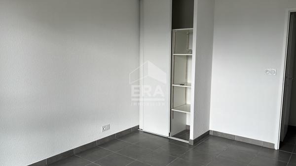 TOURS NORD - T3 - BALCON - PARKING - CHARGES COLLECTIVES