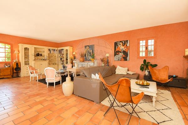 Maison 6 chambre(s) à vendre - La Roquette-sur-Var, Alpes-Maritimes - 06