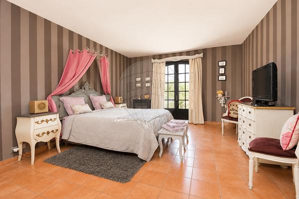 Maison 6 chambre(s) à vendre - La Roquette-sur-Var, Alpes-Maritimes - 06