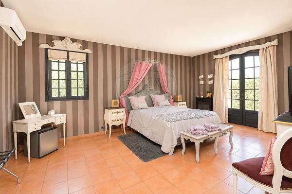 Maison 6 chambre(s) à vendre - La Roquette-sur-Var, Alpes-Maritimes - 06