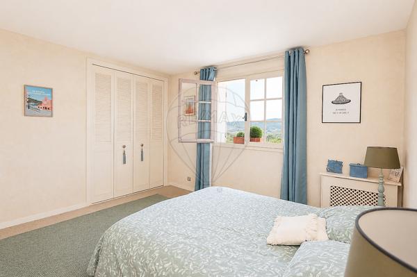 Maison 6 chambre(s) à vendre - La Roquette-sur-Var, Alpes-Maritimes - 06