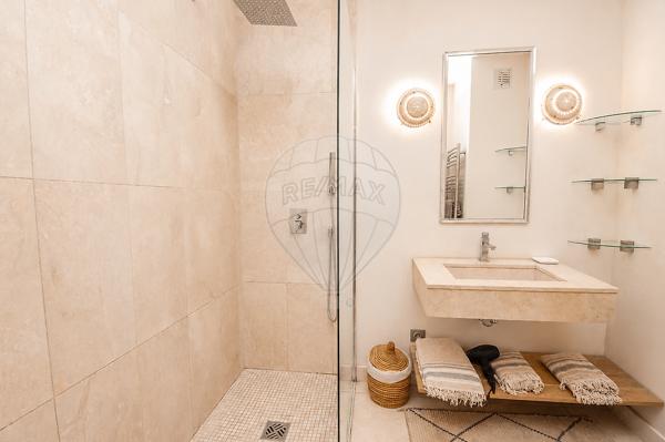 Maison 6 chambre(s) à vendre - La Roquette-sur-Var, Alpes-Maritimes - 06