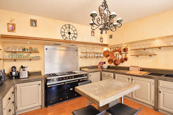 Maison 6 chambre(s) à vendre - La Roquette-sur-Var, Alpes-Maritimes - 06
