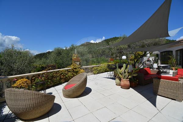 Maison 6 chambre(s) à vendre - La Roquette-sur-Var, Alpes-Maritimes - 06