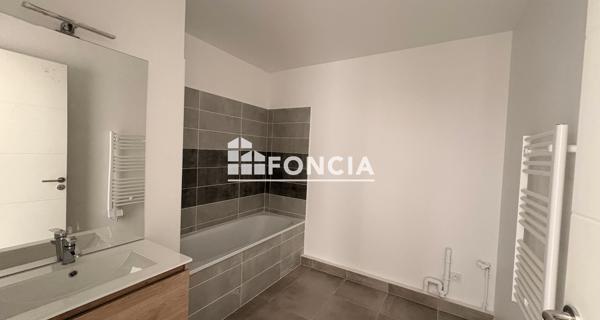 Location Appartement 3 pièces 61.25 m² - Morières-lès-avignon 84310