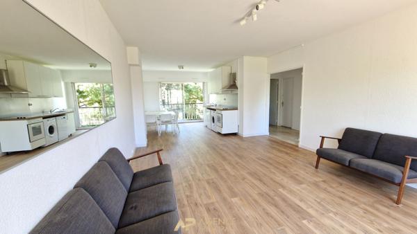 Appartement T4 - 3 chambres - Saint-Éloi proche Hyper-Centre- La Rochelle 330 000 € **  - Référence  ND668D3