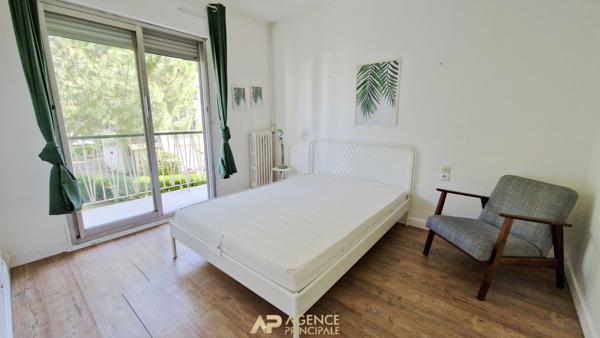 Appartement T4 - 3 chambres - Saint-Éloi proche Hyper-Centre- La Rochelle 330 000 € **  - Référence  ND668D3
