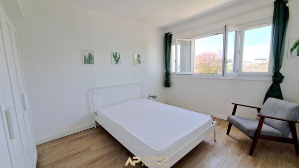 Appartement T4 - 3 chambres - Saint-Éloi proche Hyper-Centre- La Rochelle 330 000 € **  - Référence  ND668D3