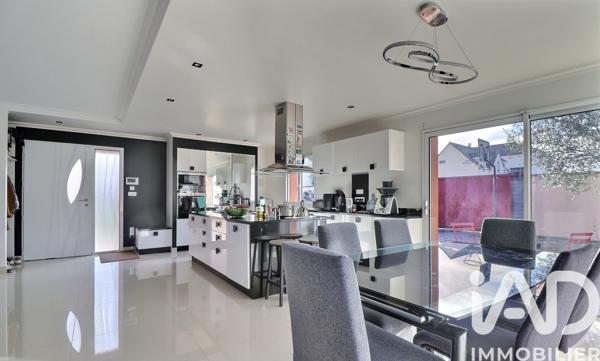Maison à vendre 7 pièces 208 m² Longpont-sur-Orge