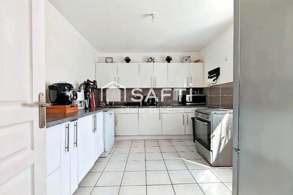 Maison avec pièce de vie spacieuse