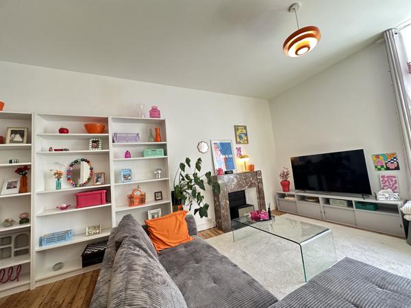 Au Coeur de Quimperlé, L’ Authentique & Spacieux Appartement de 111m² avec Cave. A SAISIR