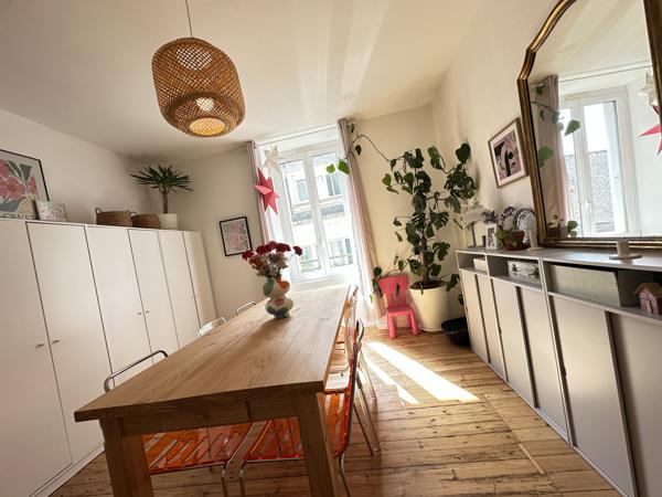 Au Coeur de Quimperlé, L’ Authentique & Spacieux Appartement de 111m² avec Cave. A SAISIR