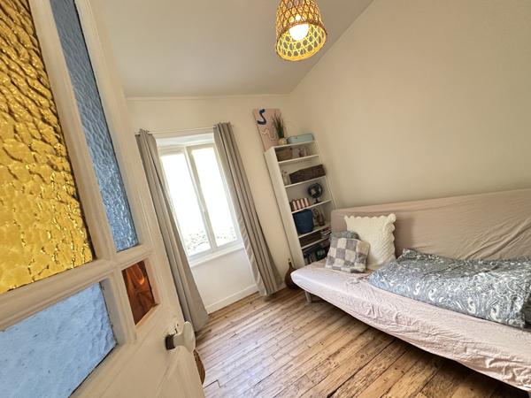Au Coeur de Quimperlé, L’ Authentique & Spacieux Appartement de 111m² avec Cave. A SAISIR