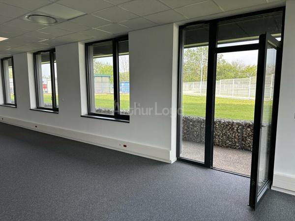 BUREAUX à LOUER de 353 m²