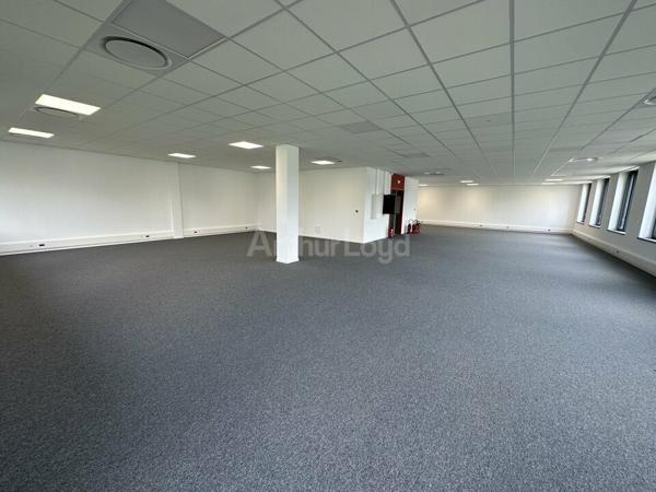 BUREAUX à LOUER de 353 m²