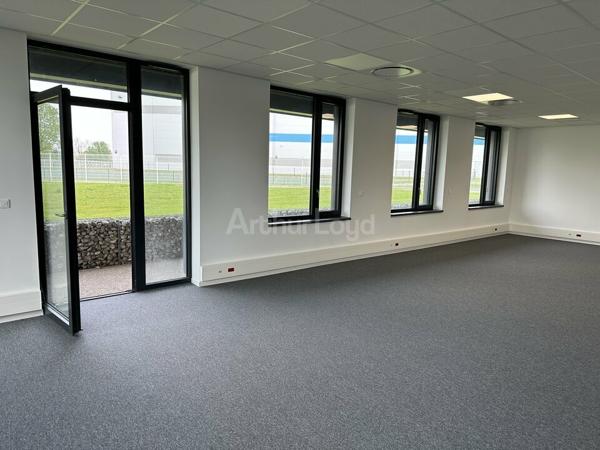 BUREAUX à LOUER de 353 m²