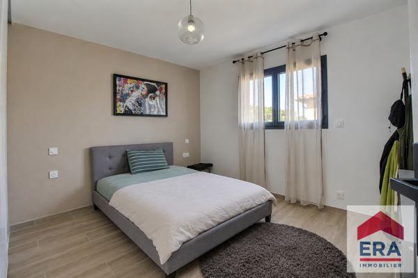 Villa contemporaine Bollene 6 pièce(s) 145 m²