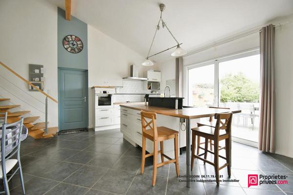 Maison Nueil Les Aubiers 6 pièce(s) 135 m2