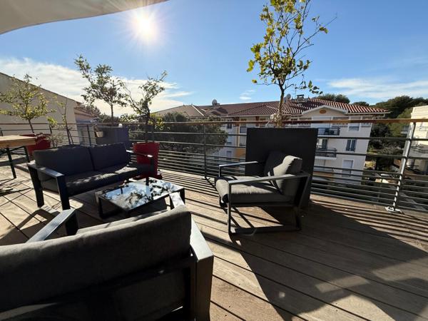 Appartement 4pièces 115 m² vue mer en dernier étage.