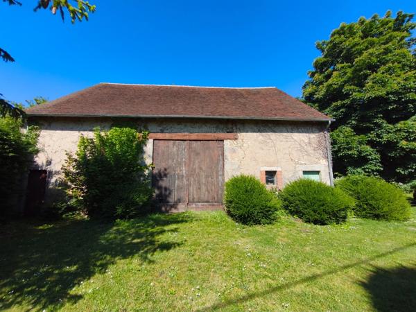 LA CELLE DUNOISE (23) à vendre maison de 4 chambres 220 m², Mare, Dépendance, Grange, Terrain 6800 m²