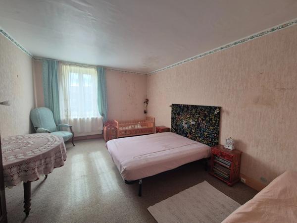 LA CELLE DUNOISE (23) à vendre maison de 4 chambres 220 m², Mare, Dépendance, Grange, Terrain 6800 m²