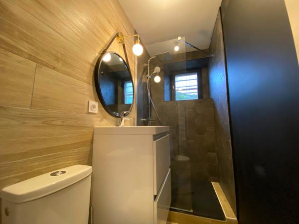 Nantes Hauts Pavés : Appartement T2 meublé entièrement rénové