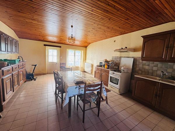 Maison plain-pied BOURG St Hilaire de Chaléons 2 chambres