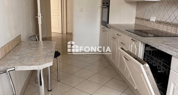 Location Appartement 3 pièces 72.2 m² - Mantes-la-ville 78711