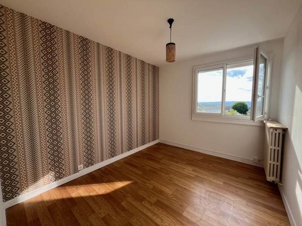 Appartement à louer 595 € CC Limoges 3 p 65 m² DPE F