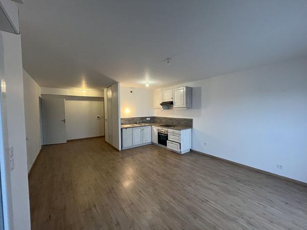 Rennes Sud Gare t3 récent,  
Rennes 35000