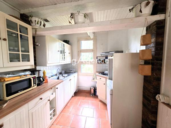 Maison à NEUILLY-PLAISANCE, 93360 - 10 pièces 260m²