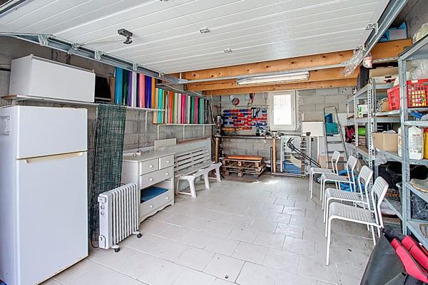 A VENDRE A DRAGUIGNAN Maison récente 238 m² - 6 chambres, piscine et garage - 1807 m² de terrain