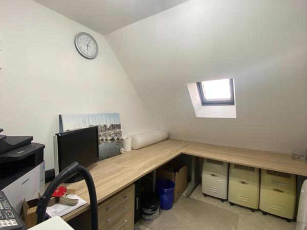 Maison 5 chambres + piscine + 2 garages – secteur recherché