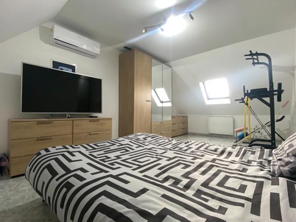 Maison 5 chambres + piscine + 2 garages – secteur recherché