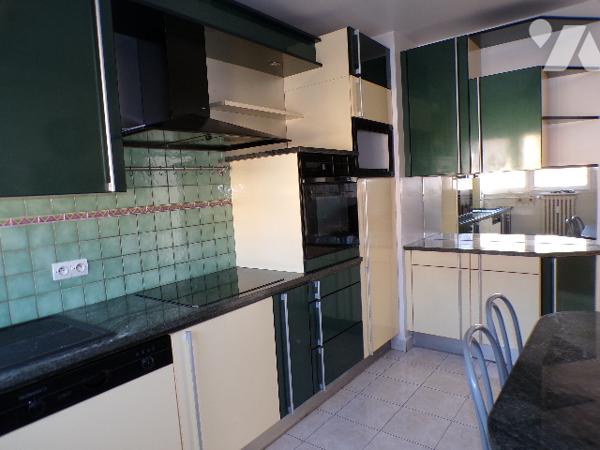 Appartement de type 3 avec balcon et garage