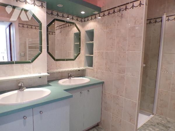 Appartement de type 3 avec balcon et garage