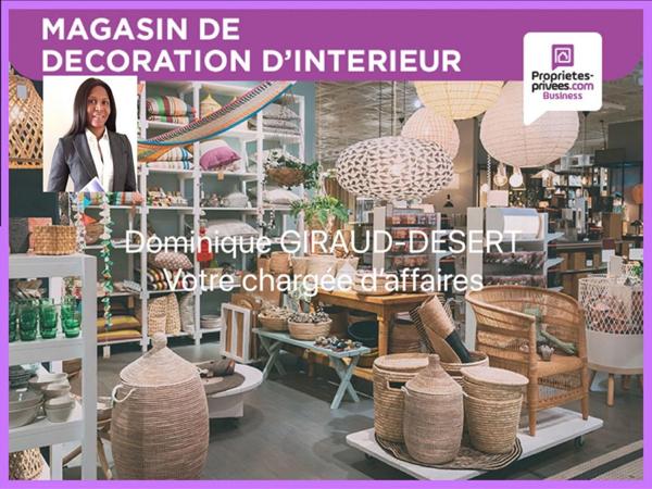 PARIS 75007 - PONT DE L'ALMA - EXCLUSIF - MURS COMMERCIAUX 790 m²