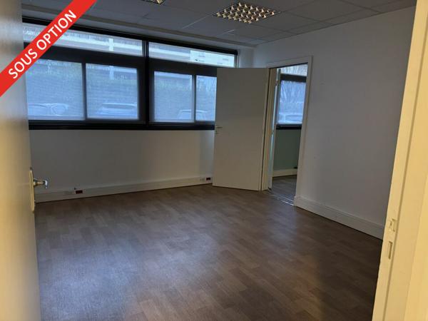 JOUE-LES-TOURS BUREAUX A VENDRE DE 191 M² ET 6 PARKINGS