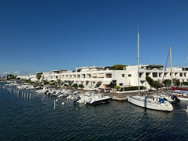Marina T2,42 m2 + 14m2 de terrasse Port Camargue