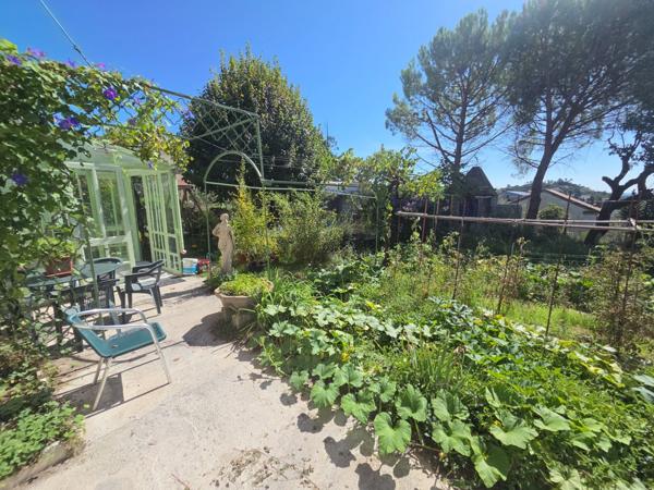 ALES (30)A vendre secteur Chantilly belle maison 5 chambres entierement rénovée d'environ 140m² habitable sur un terrain clos de 500m².