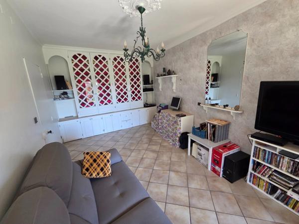 ALES (30)A vendre secteur Chantilly belle maison 5 chambres entierement rénovée d'environ 140m² habitable sur un terrain clos de 500m².