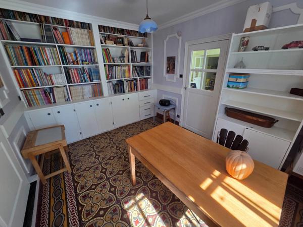 ALES (30)A vendre secteur Chantilly belle maison 5 chambres entierement rénovée d'environ 140m² habitable sur un terrain clos de 500m².