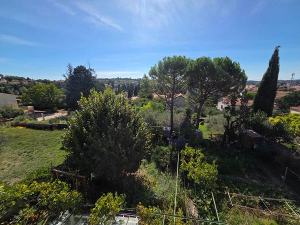 ALES (30)A vendre secteur Chantilly belle maison 5 chambres entierement rénovée d'environ 140m² habitable sur un terrain clos de 500m².