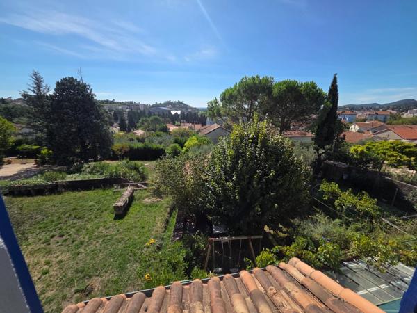 ALES (30)A vendre secteur Chantilly belle maison 5 chambres entierement rénovée d'environ 140m² habitable sur un terrain clos de 500m².