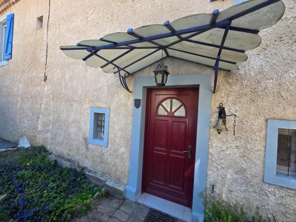 ALES (30)A vendre secteur Chantilly belle maison 5 chambres entierement rénovée d'environ 140m² habitable sur un terrain clos de 500m².